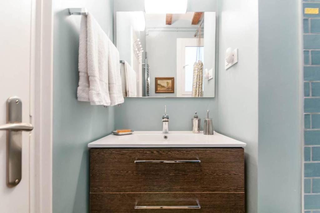 Appartement Explore Center From An Elegant Urban Retreat Barcelone