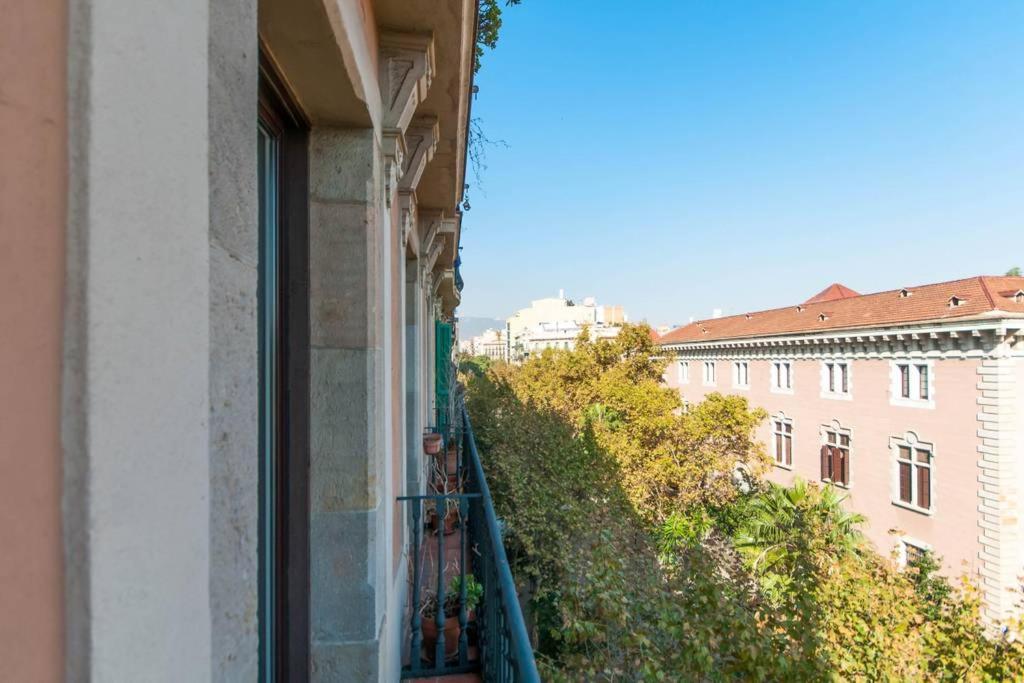 Appartement Explore Center From An Elegant Urban Retreat Barcelone